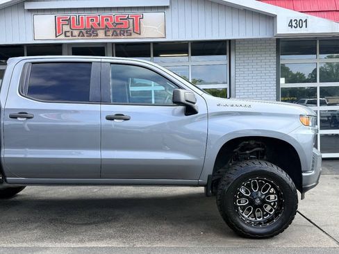 Used 2020 Chevrolet Silverado 1500 Custom w/ Infotainment Package RWD image 13