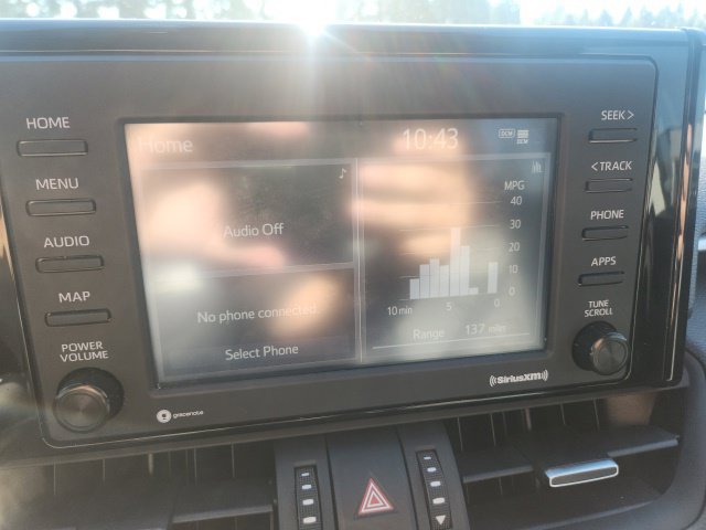 Used 2020 Toyota RAV4 XLE Premium FWD image 10
