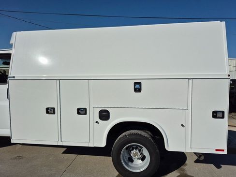 New 2025 Chevrolet Express 3500 w/ Power Convenience Package RWD image 6