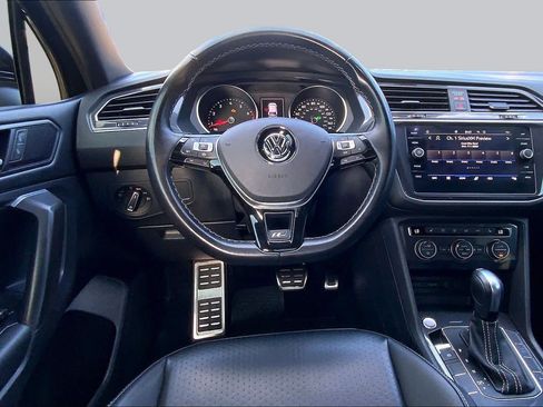 Used 2021 Volkswagen Tiguan SE R-Line FWD image 6