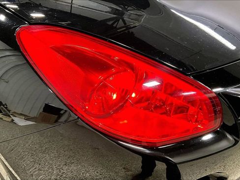 Used 2008 Pontiac Solstice Convertible w/ Premium Package RWD image 19