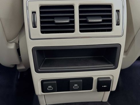 New 2025 Jaguar F-PACE R-Dynamic S image 23