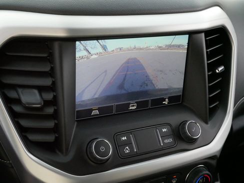 Used 2023 GMC Acadia SLT w/ Preferred Package image 30