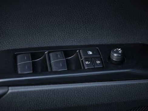 Used 2025 Toyota Camry LE FWD image 17