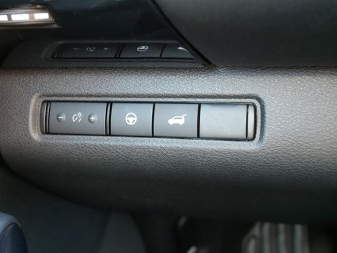 Used 2025 Nissan Pathfinder SV AWD/4WD image 26