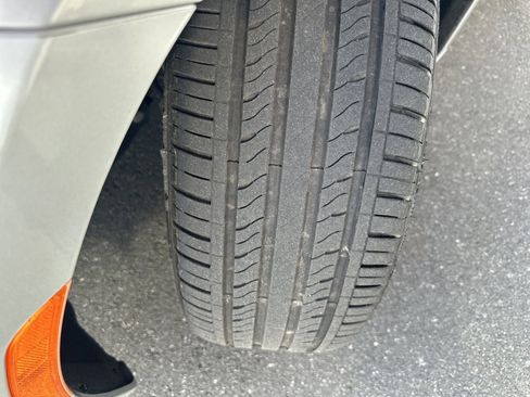 Used 2023 Chrysler Voyager LX image 37