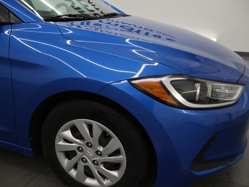 Used 2018 Hyundai Elantra SE FWD image 23