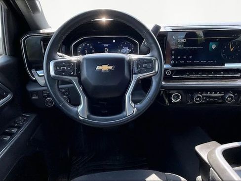 Used 2023 Chevrolet Silverado 1500 LT image 8