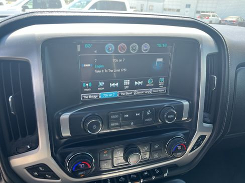 Used 2017 GMC Sierra 1500 SLT AWD/4WD image 18