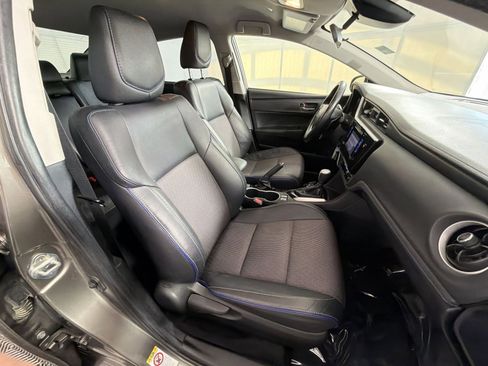 Used 2019 Toyota Corolla SE w/ Carpet Mat Package (TMS) image 25