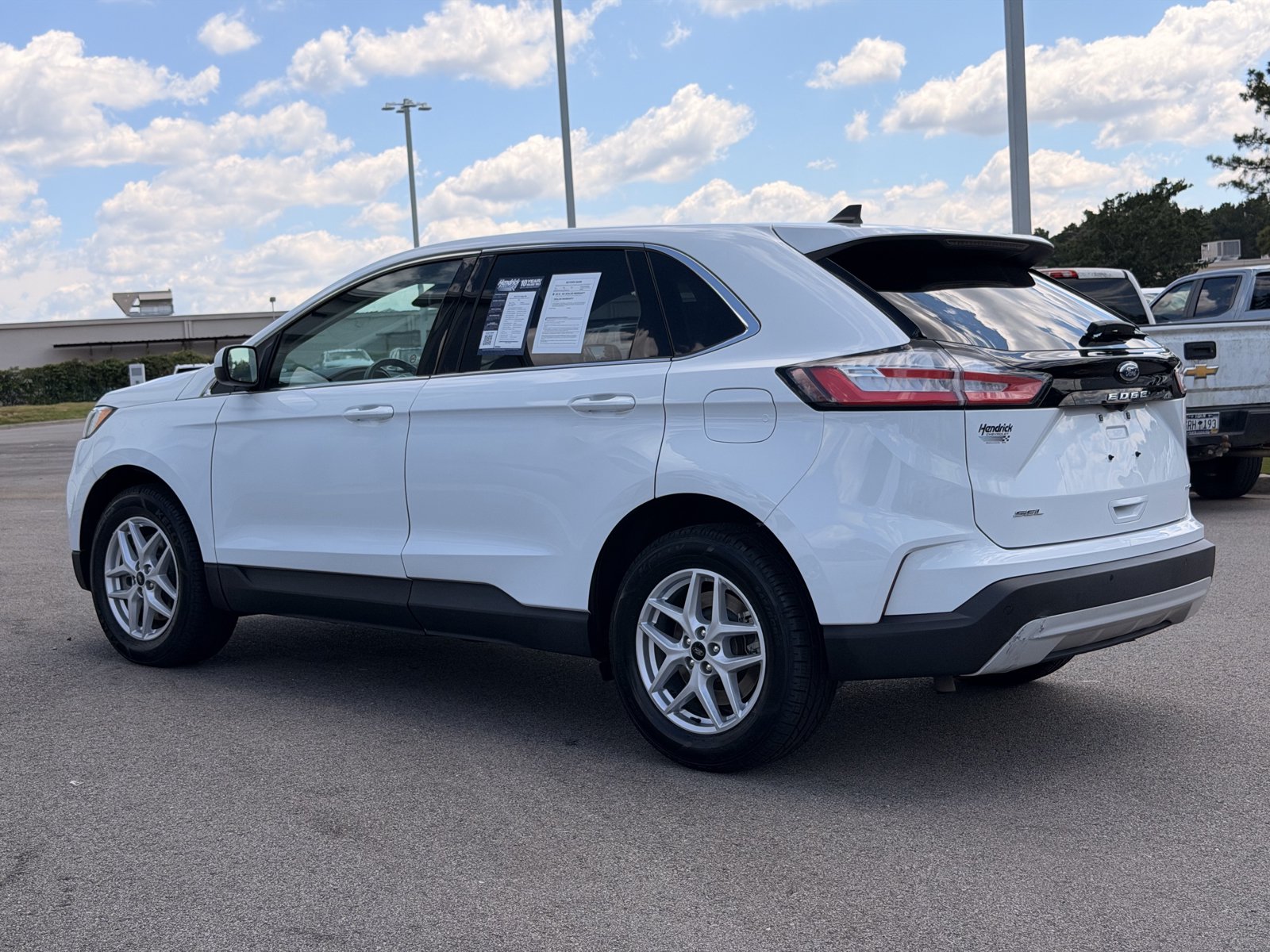 Used 2023 Ford Edge SEL AWD/4WD image 7