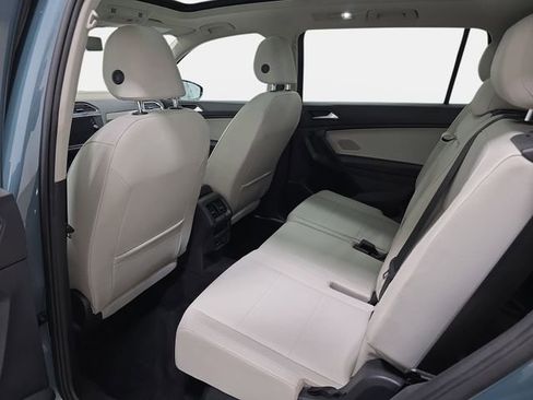 Used 2019 Volkswagen Tiguan SEL w/ 3rd Row Seat Package AWD/4WD image 12