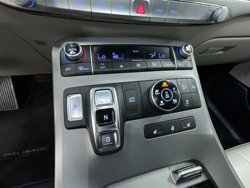 Used 2022 Hyundai Palisade SEL w/ Premium Package AWD/4WD image 17