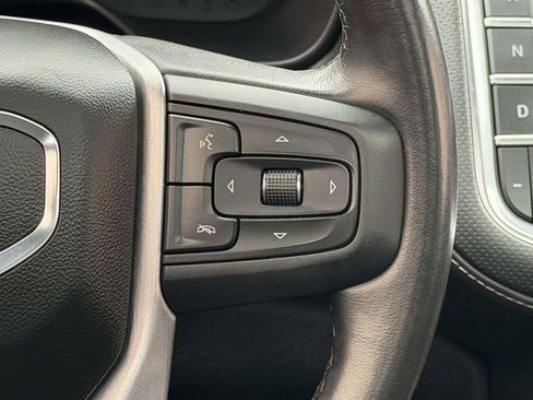 Used 2023 GMC Yukon XL SLT image 19