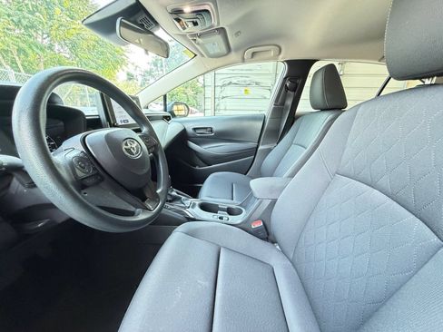 Used 2025 Toyota Corolla LE FWD image 24