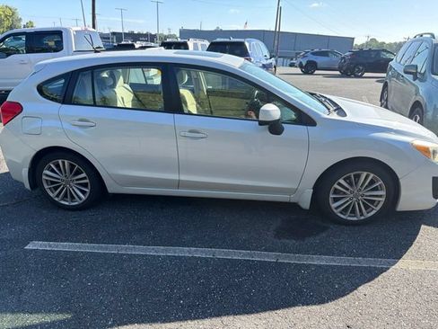 Used 2012 Subaru Impreza 2.0i Premium AWD/4WD image 4