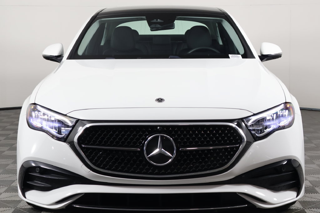 Used 2026 Mercedes-Benz E 350 4MATIC Sedan image 2