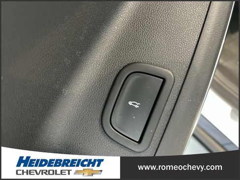 Used 2024 Chevrolet Traverse RS w/ LPO, Floor Liner Package AWD/4WD image 31