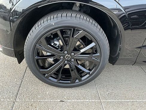 New 2026 Volvo XC60 B5 Ultra w/ Climate Package image 12