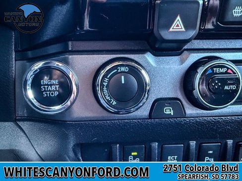 Used 2016 Toyota Tacoma TRD Off-Road AWD/4WD image 16