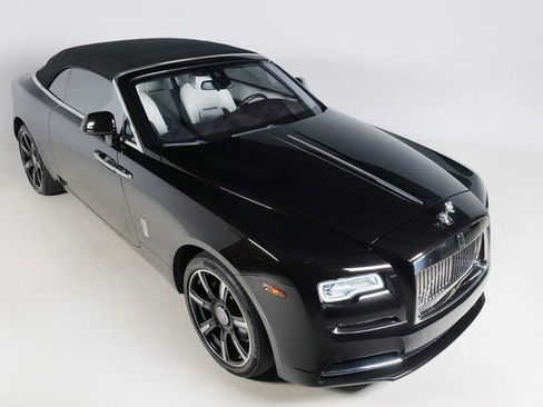 Used 2018 Rolls-Royce Dawn image 13
