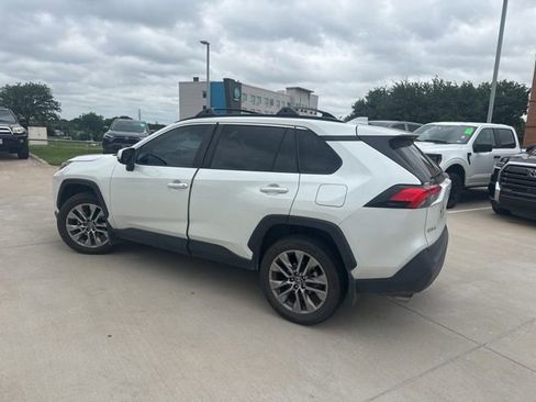 Certified 2023 Toyota RAV4 XLE Premium FWD image 5