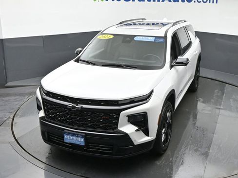 Certified 2024 Chevrolet Traverse RS w/ LPO, Floor Liner Package image 26