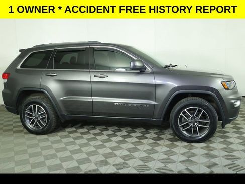Used 2020 Jeep Grand Cherokee Laredo w/ 18" Wheel & 8.4" Radio Group image 2