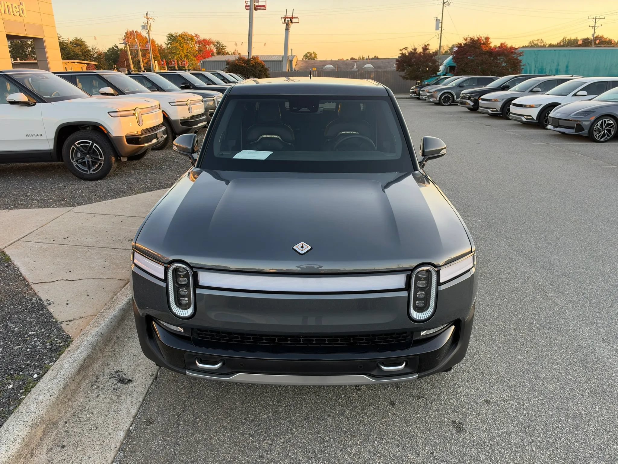 Used 2024 Rivian R1T Adventure Dual AWD/4WD image 24