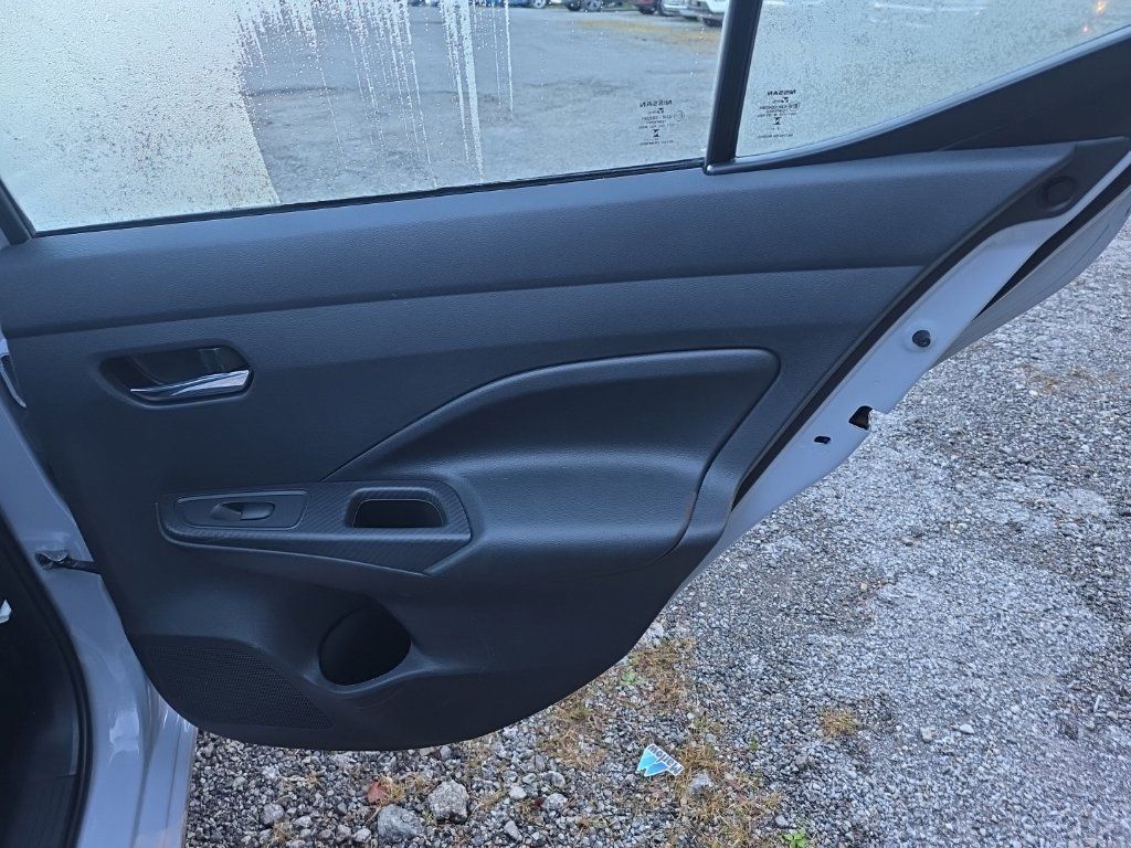 Used 2025 Nissan Versa SV FWD image 17