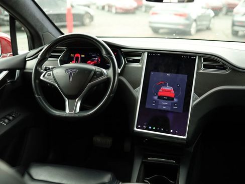 Used 2018 Tesla Model X 100D AWD/4WD image 32