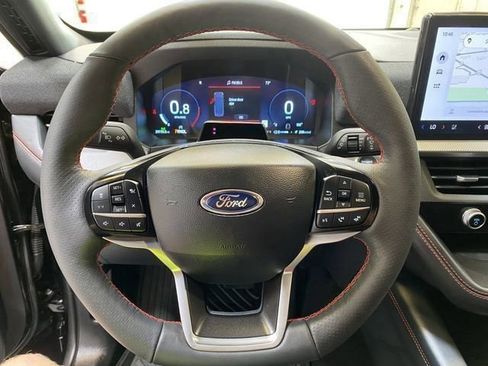 Used 2025 Ford Explorer ST-Line AWD/4WD image 34