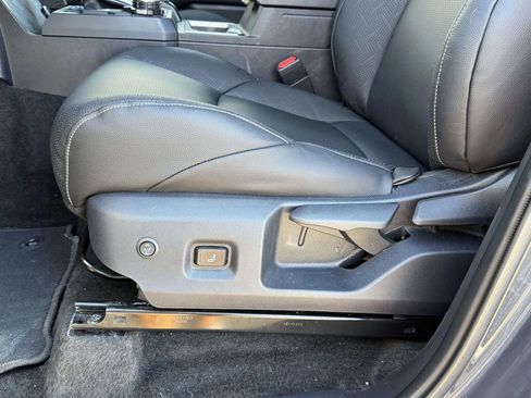 Used 2025 Toyota Tacoma TRD Off-Road image 19