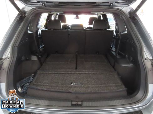 Certified 2024 Volkswagen Tiguan SE R-Line image 25