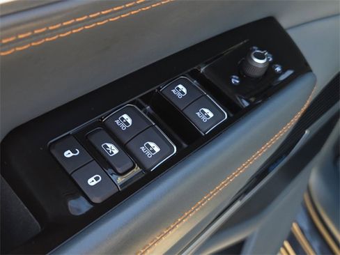 Used 2022 Jeep Grand Wagoneer Series III image 20