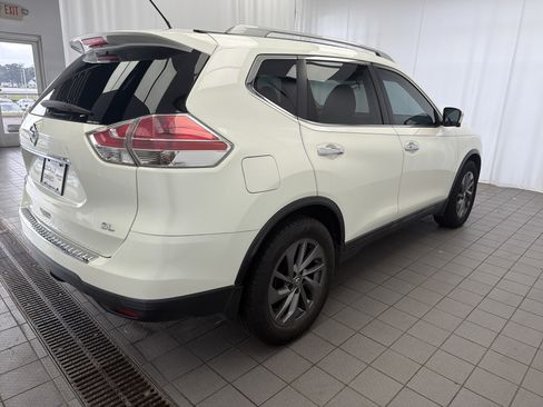 Used 2016 Nissan Rogue SL w/ SL Premium Package FWD image 4