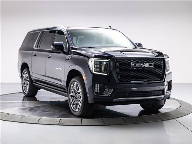 Used 2023 GMC Yukon XL Denali Ultimate AWD/4WD image 7