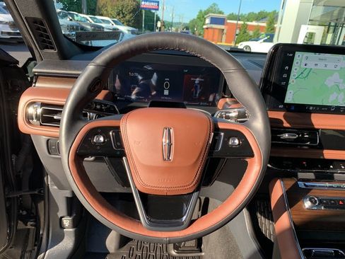 Certified 2025 Lincoln Aviator Reserve w/ Luxury Package AWD/4WD image 21