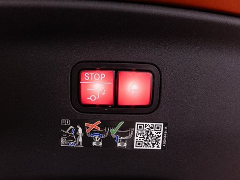 Used 2024 Mercedes-Benz AMG GT 63 S image 32