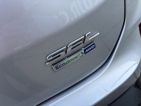 Used 2019 Ford Edge SEL w/ Equipment Group 201A image 10