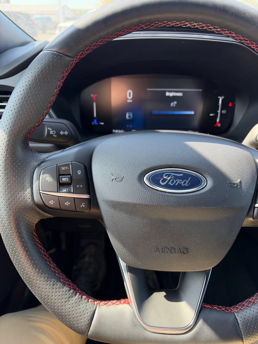 Used 2025 Ford Escape ST-Line w/ Tech Pack #1 AWD/4WD image 15
