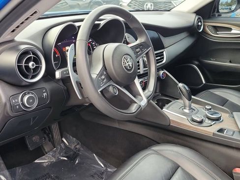 Used 2019 Alfa Romeo Giulia Ti w/ TI Performance Package image 9