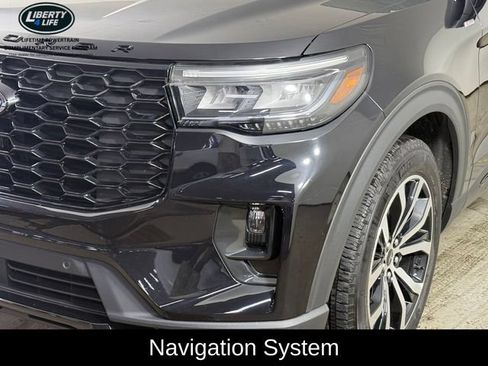 Used 2025 Ford Explorer ST-Line AWD/4WD image 10