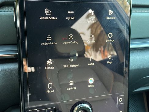 New 2026 GMC Terrain AT4 w/ Technology Package II AWD/4WD image 18