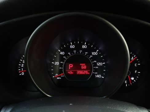 Used 2016 Kia Soul + image 26