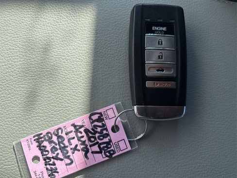 Used 2017 Acura ILX image 17