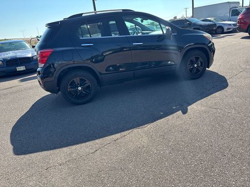 Used 2019 Chevrolet Trax LT w/ LT Convenience Package FWD image 10