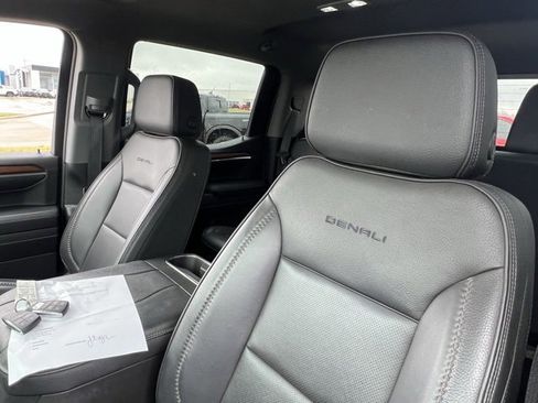Used 2023 GMC Sierra 1500 Denali w/ Technology Package image 10