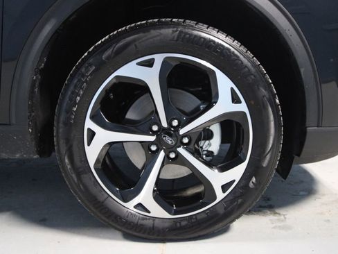 Used 2025 Ford Escape ST-Line Select w/ Class II Trailer Tow Package AWD/4WD image 31