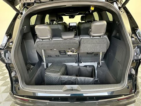 Used 2026 Toyota Sienna Platinum AWD/4WD image 28